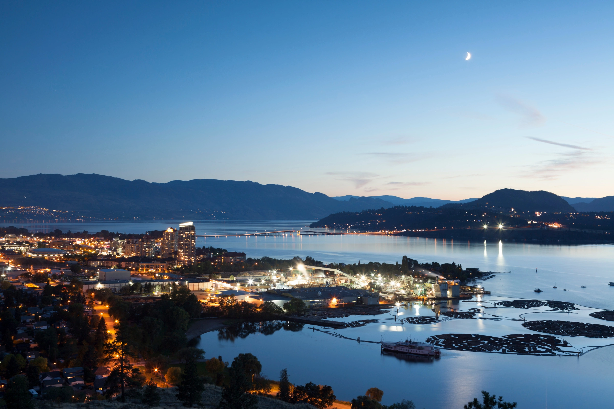 Kelowna,_British_Columbia[1].webp